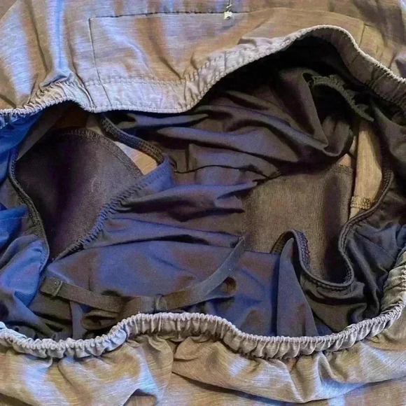 Nike Dri Fit Gray Woman’s Shorts, Size Medium. - Picture 7 of 9